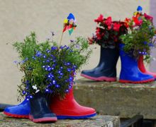 DIY decorations from throwback materials