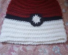 Pokeball ponnytail crochet hat