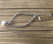 Ooh la la..chains and charms...