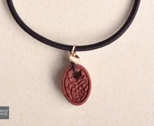 Elastic cord bracelet - Concrete jewelry | Chocolate | Pineapple charm | 14k rose gold filled | Minimalist | Simple | Unique gifts (Women)