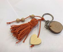 Wooden keychain,personalized keychain,personalized gift,custom keychain,gift for mom,mom gift,new mom gift,mom keychain,keychain mom,mother