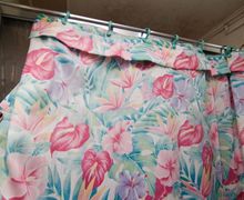 How To Decorate A Bathroom