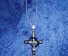 necklace with a cross pendant