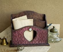 "Bordeaux" script holder