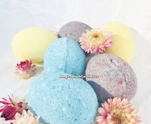 Egg Bath Bomb Set