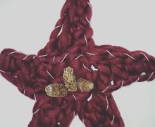 Handarm Knitted Christmas Star