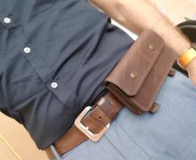 Leather mobile holder for belt