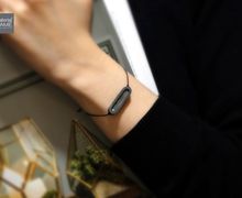 Swarovski gemstones - Concrete bracelet | Pink/Crystal gemstone | Grey | Sliding knot/Metallic clasp | Minimalist | Unique gifts (Women)