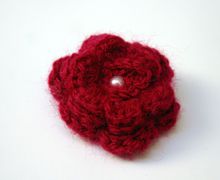 Rose Brooch with a Pearl