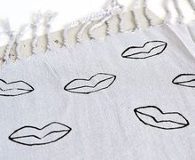 DIY Lip Printed Scarf