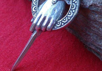 Hand Of The King Brooch - Game Of Thrones Jewelry - Game Of Thrones accesories - Medieval Accesories - Medieval Jewelry - Hand Of The King