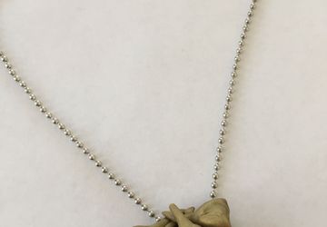 minimalist bouquet roses flowers gold clay necklace n.010