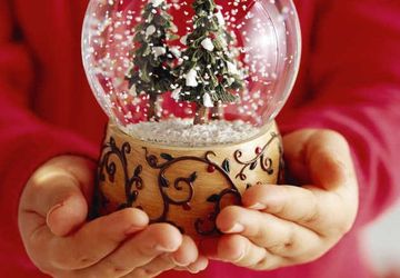 HANDMADE SNOW GLOBE!