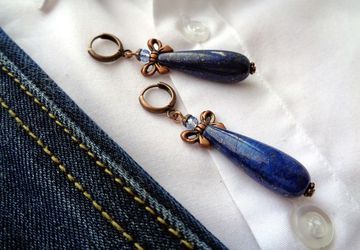 Earrings made of lapis lazuli and blue zircon