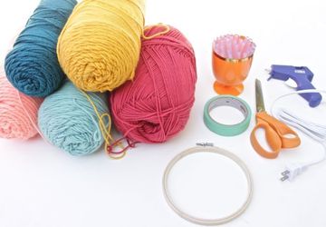 How to Make a Yarn Chandelier