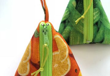 Orange Zipper Pouch Coin Purse // Triangular Coin Purse // Coin Bag // Coin Pouch // Money Bag // Orange Fruit Bag