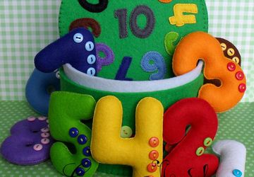 Felt numbers in a box