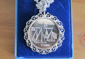 Vintage 1976 Canada Olympic 5 dollar coin jewelry