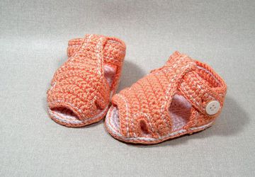 Crocheted Peach color baby sandals