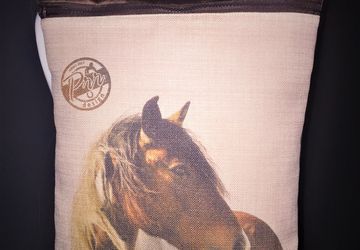 Pretty backpack for women with horse print, handmade mustang horse bag for stylish ladies