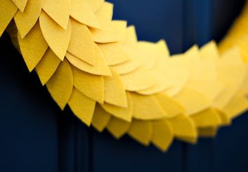 DIY Yellow Fall Wreath