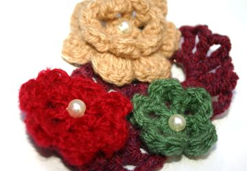 Crochet Brooch With Flowers