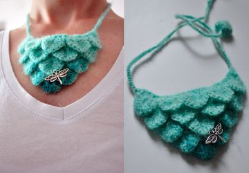 Crochet necklace