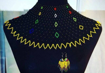 Zulu African beaded choker necklace with earrings