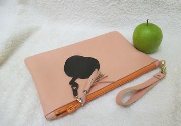Leather clutch "A peach"