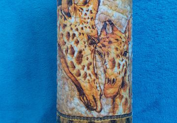 A giraffe vase (decoupage)
