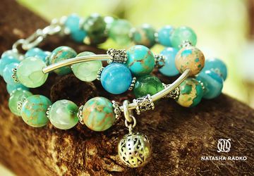 Threefold wristlet with variscite and emerald agate