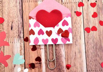 Valentine Envelope Planner Clip