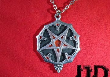 Silver Gothic Pentagram - Pentagram Pendant - Satanic Jewelry - Witches Necklace - Black Metal Necklace - Pentagram Medallion - Pentagram