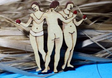 "The Three graces" brooch