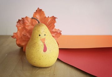 Extremely Easy Thanksgiving Pear Turkey Craft