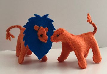Make Your Own Lion //DIY Sewing Kit