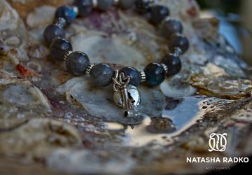 Wristlet with natural labradorite