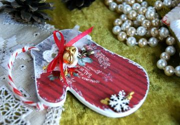 Christmas-tree decoration "Mittens"