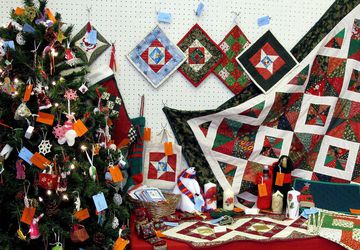 HOLY CROSS HANDMADE ONLY CRAFTERS EVENT