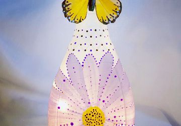 Purple daisy bottle