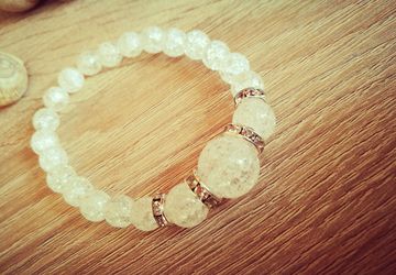 Gemstone bracelete with Swarovski Mountains crystal Clear quartz