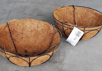 HOW TO MAKE A CHRISTMAS LIGHTBALL!