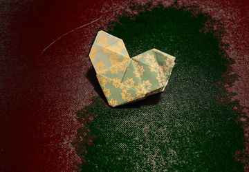 How to make an origami heart?