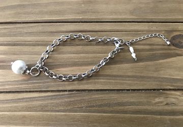 Ooh la la..chains and charms...