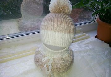 A cap and a wrap scarf for a baby "Creme brulee"
