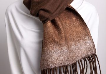 Felted scarf "Miss Brown"