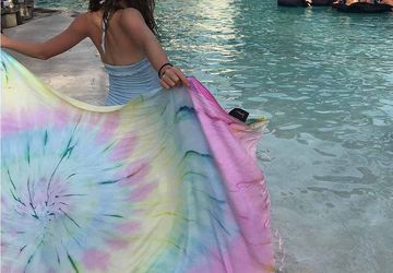 The Compact Turkish Towel in Rainbow Brights @ Loopys