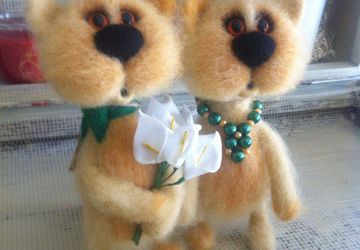 Cat couple with a bouquet