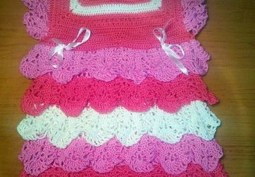 A dress for a girl (up to 8 months)