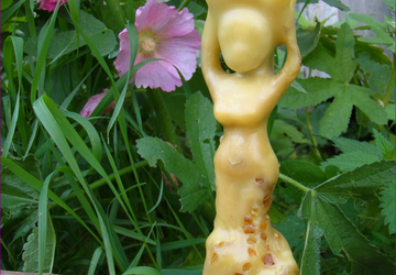 Goddess candle, Amber candle, Fertility candle, Hand-sculpted candle, Beeswax Amber candle, Feminine power candle, Gift for Her